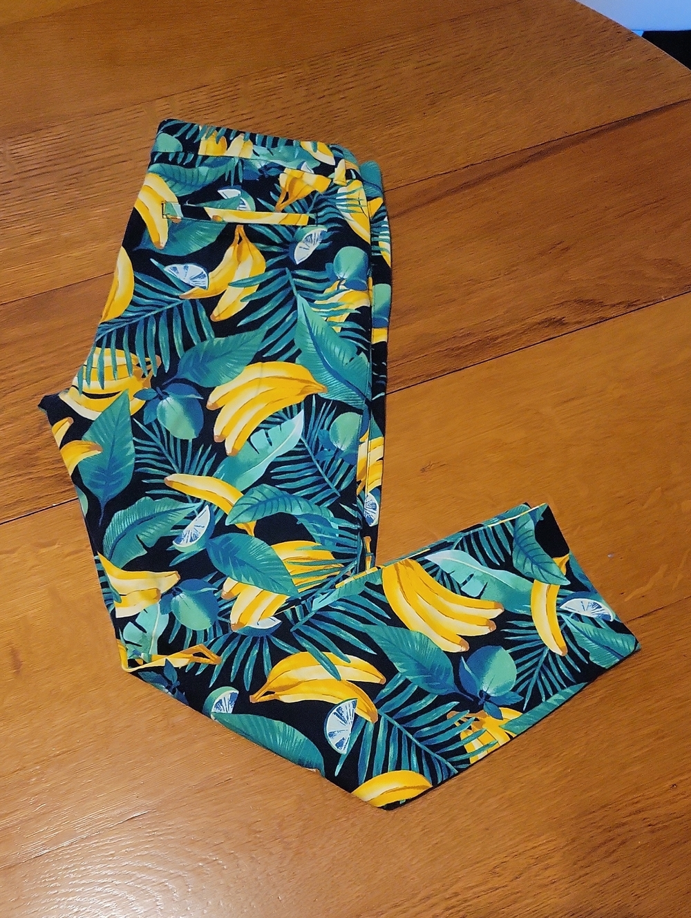 Old Navy Banana Leaf Print Cropped Leggings - Yellow & Green
